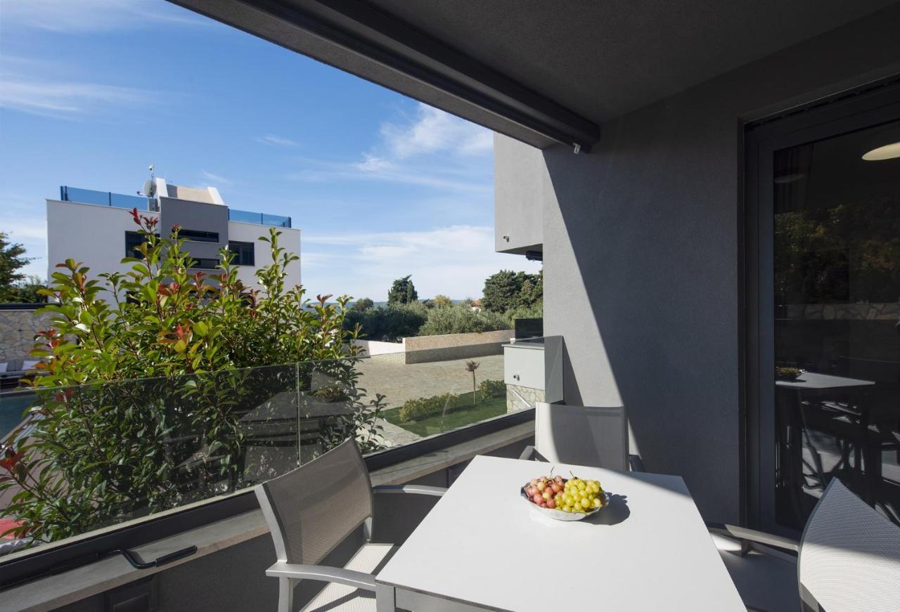 Family Friendly Apartments With A Swimming Pool Sveti Filip I Jakov, Biograd - 19325 Esterno foto